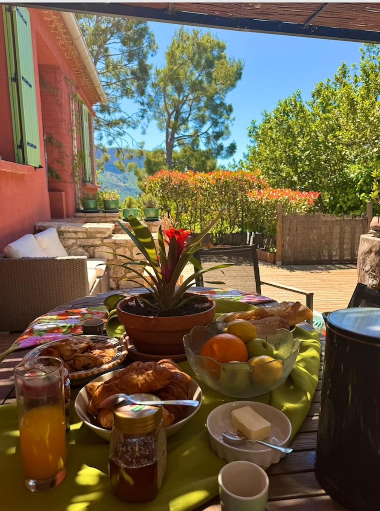 Appartements Avec Jardin Dans Villa Rocaille Cassis Esterno foto